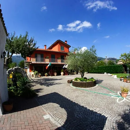 בית כפרי Azienda Agrituristica Pericle מונטלה